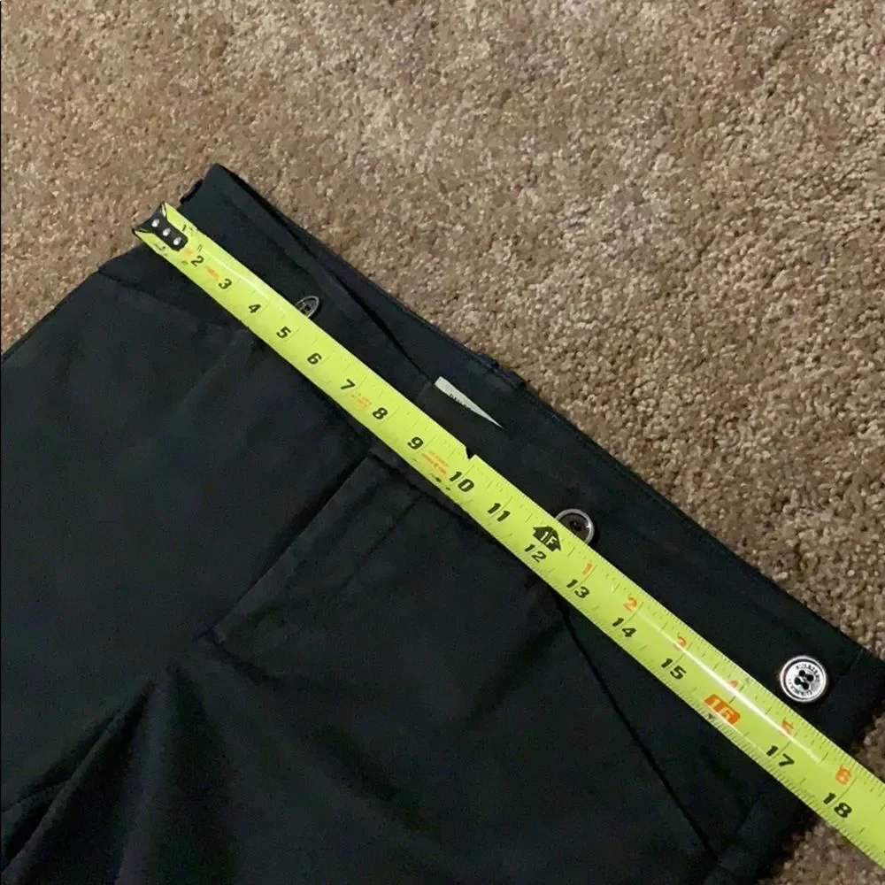 Burberry Authentic women’s long shorts. Size 10 - Picture 11 of 17